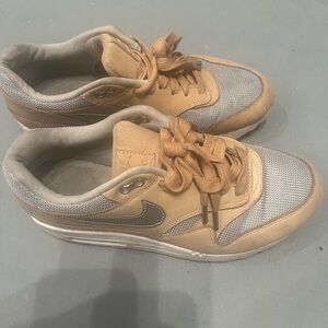 Nike Beige and Light Gray Sneakers